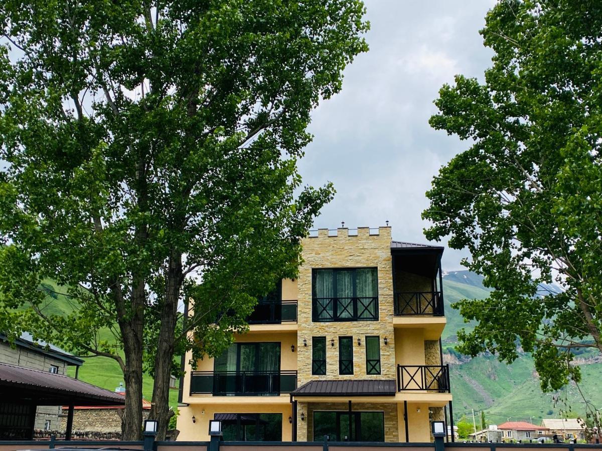 Besami Hotel Kazbegi Esterno foto